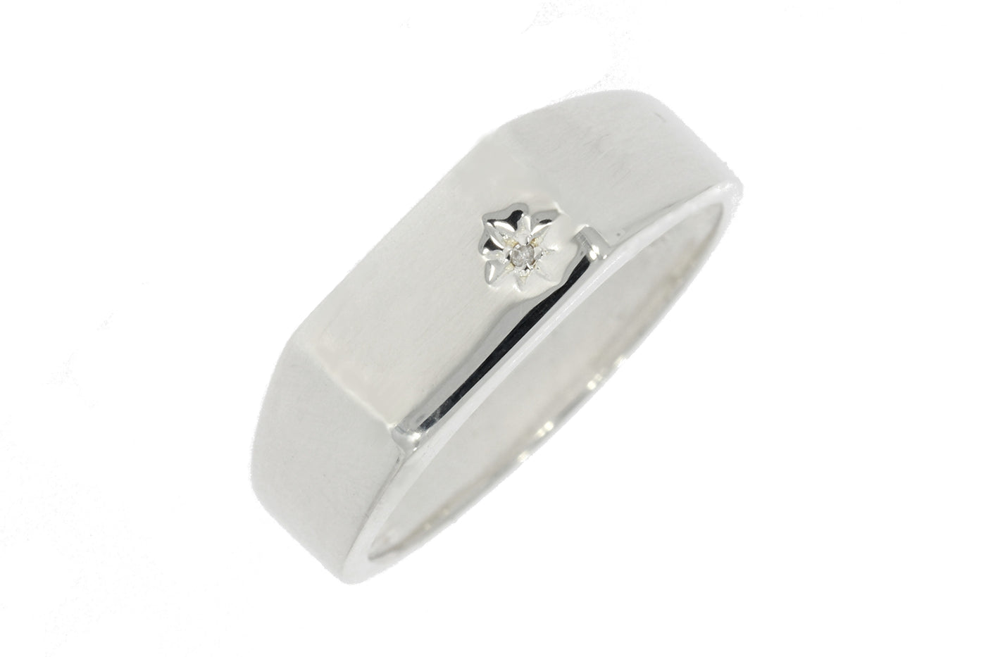 Sterling Silver Gents Ring With One Round Diamond
