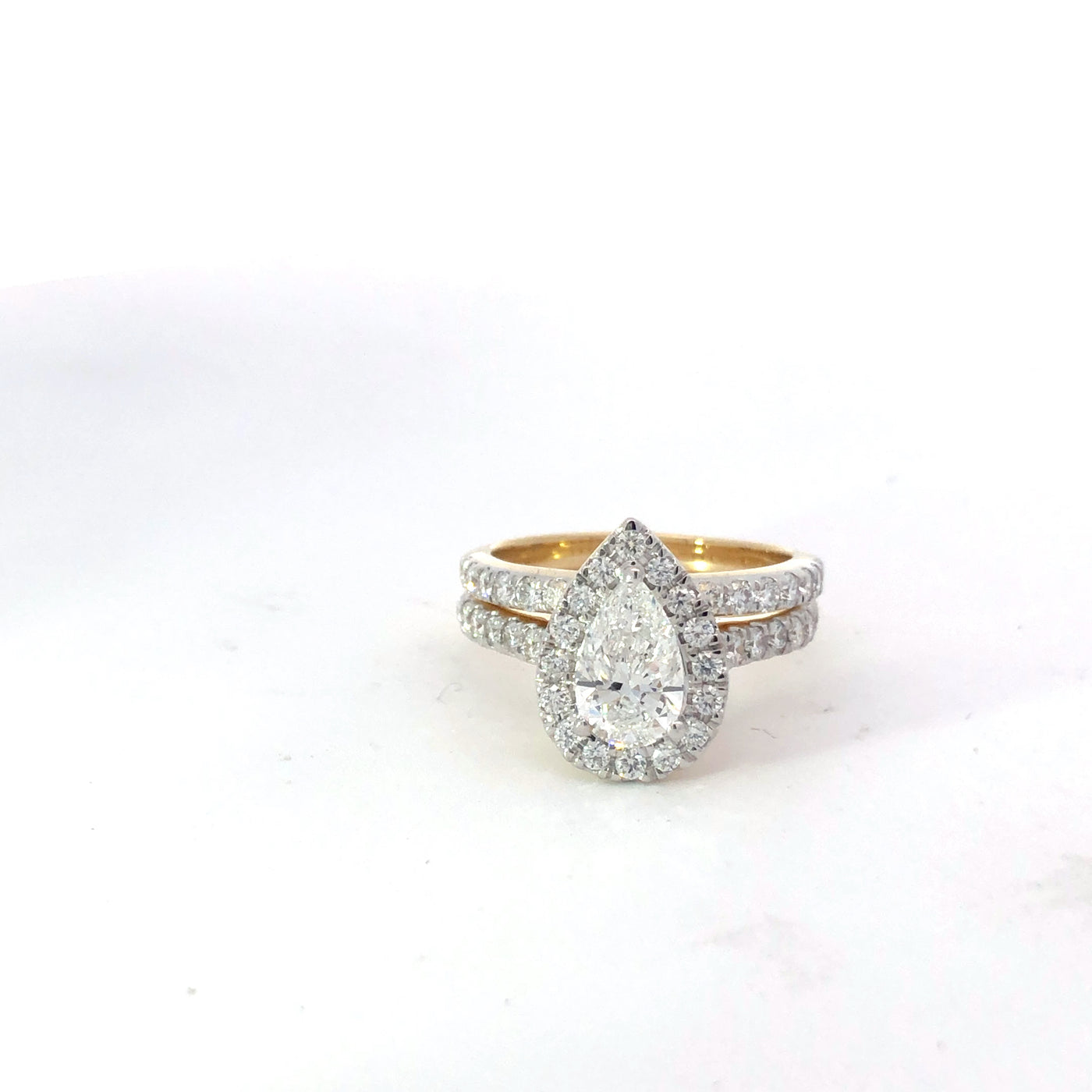 Yellow Gold Pear Shaped Halo Lab Grown Diamond Bridal Set