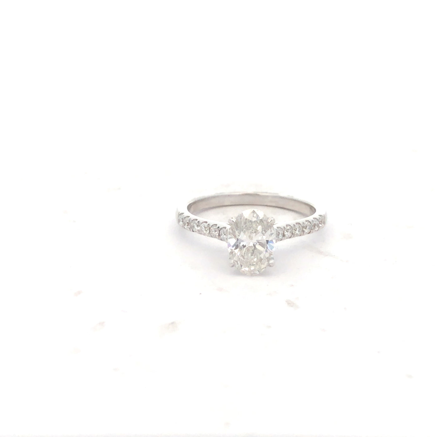 10Ct White Gold Lab Grown Diamond Oval Centre Rbc Shoulders Engagement Ring. Size M