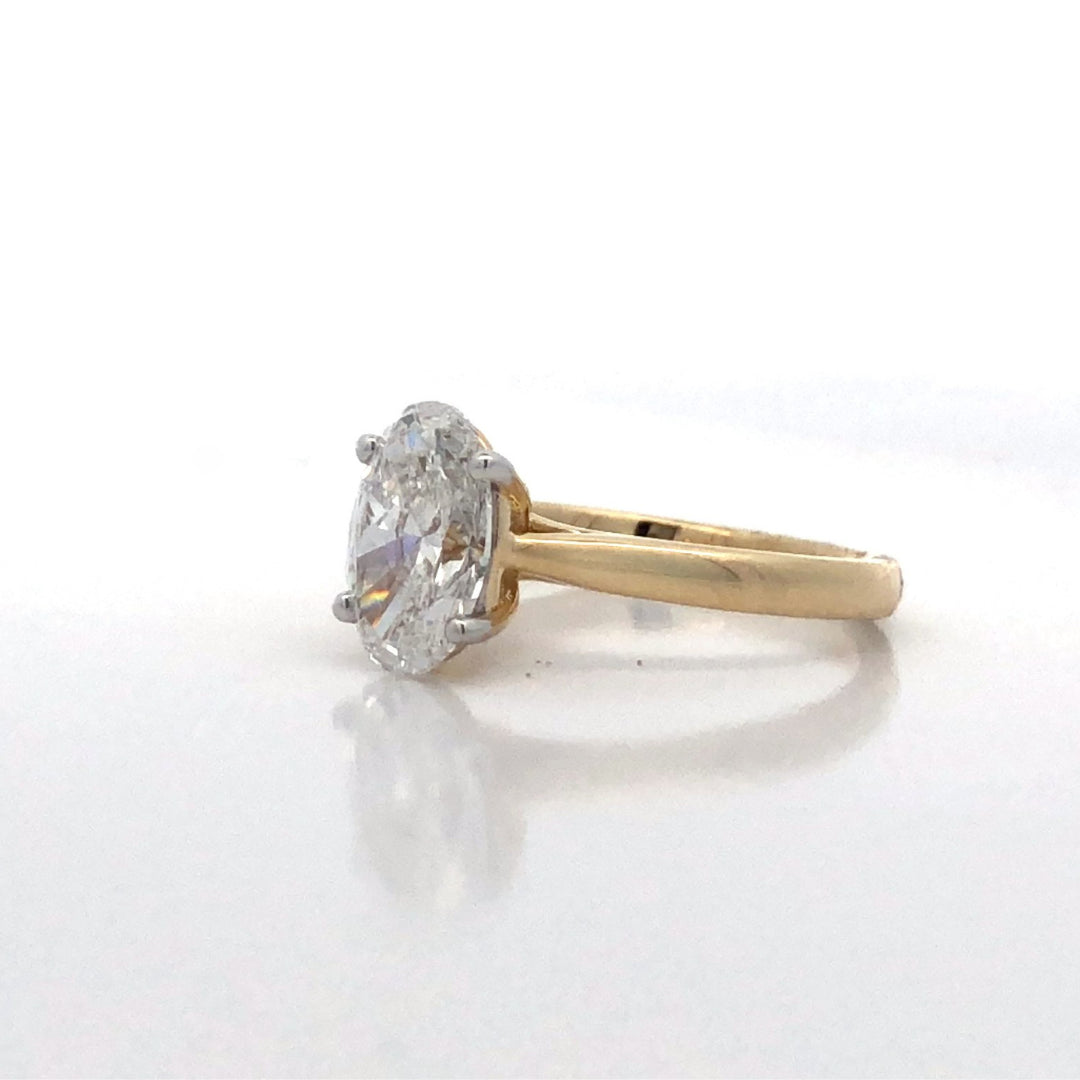 14Ct Yellow Gold OVAL Lab Grown Diamond 2.00CT Solitaire Engagement Ring Size M.5 E VS Has IGI Cert.
