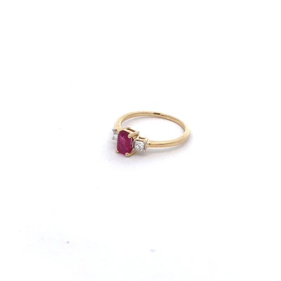 14Ct Yellow Gold Natural Emerald Shaped Ruby And Diamond Ring. Ruby = 0.75Ct. Tdw Dia - 0.20Ct