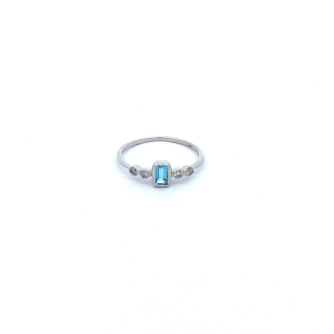 14Ct White Gold Bezel Set Natural Blue Topaz And Diamond Ring.