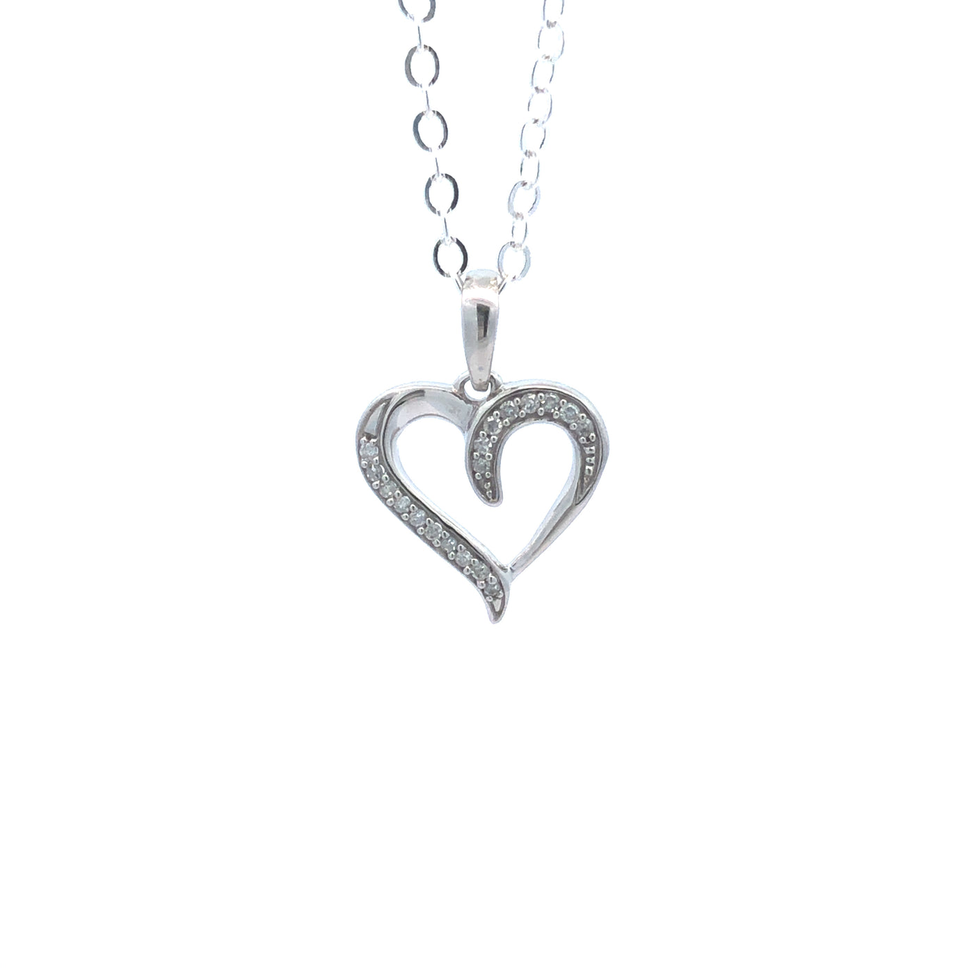 14Ct White Gold Diamond Heart Pendant.Tdw=0.05Ct