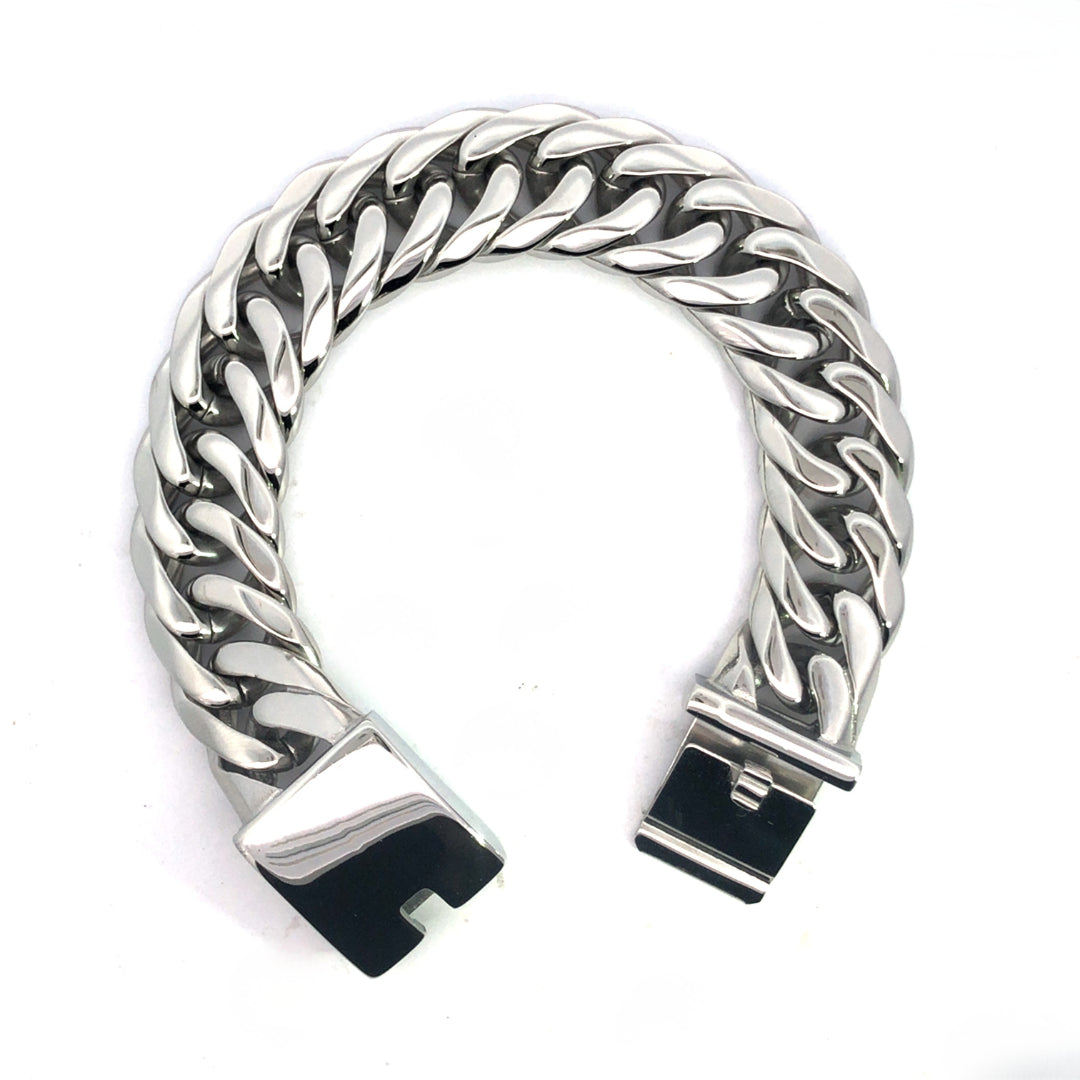 Stainless Steel Heavy Diamond Cut 20Mm Curb Gents Bracelet 22Cms With Box Clasp