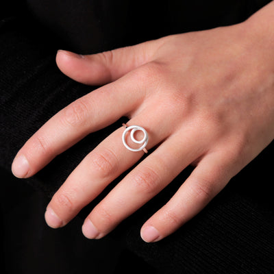 Silver Twist Circle Ring